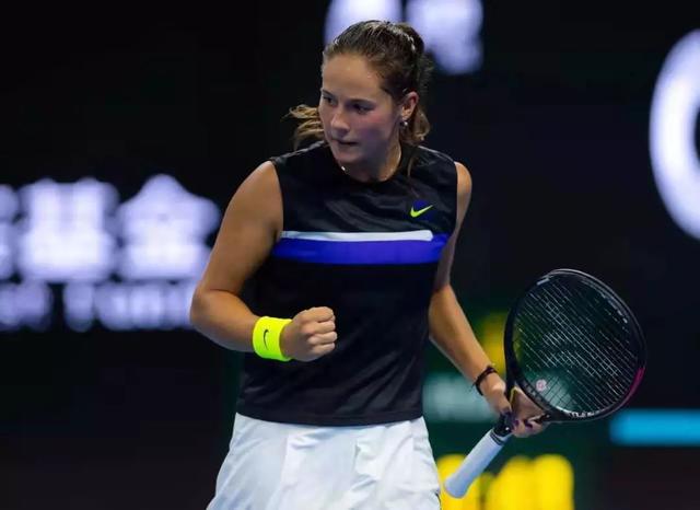 在关键比赛 在关键比赛