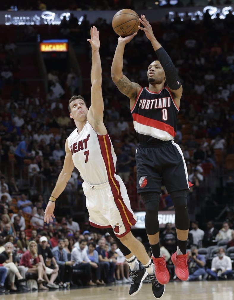 新赛季的首 新赛季的首