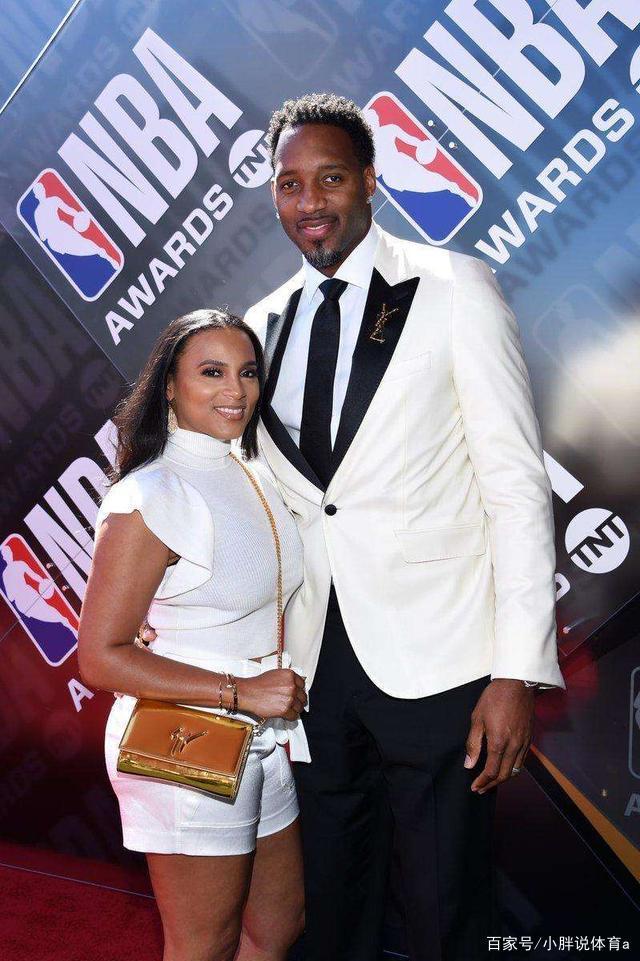 三分线外的 三分线外的