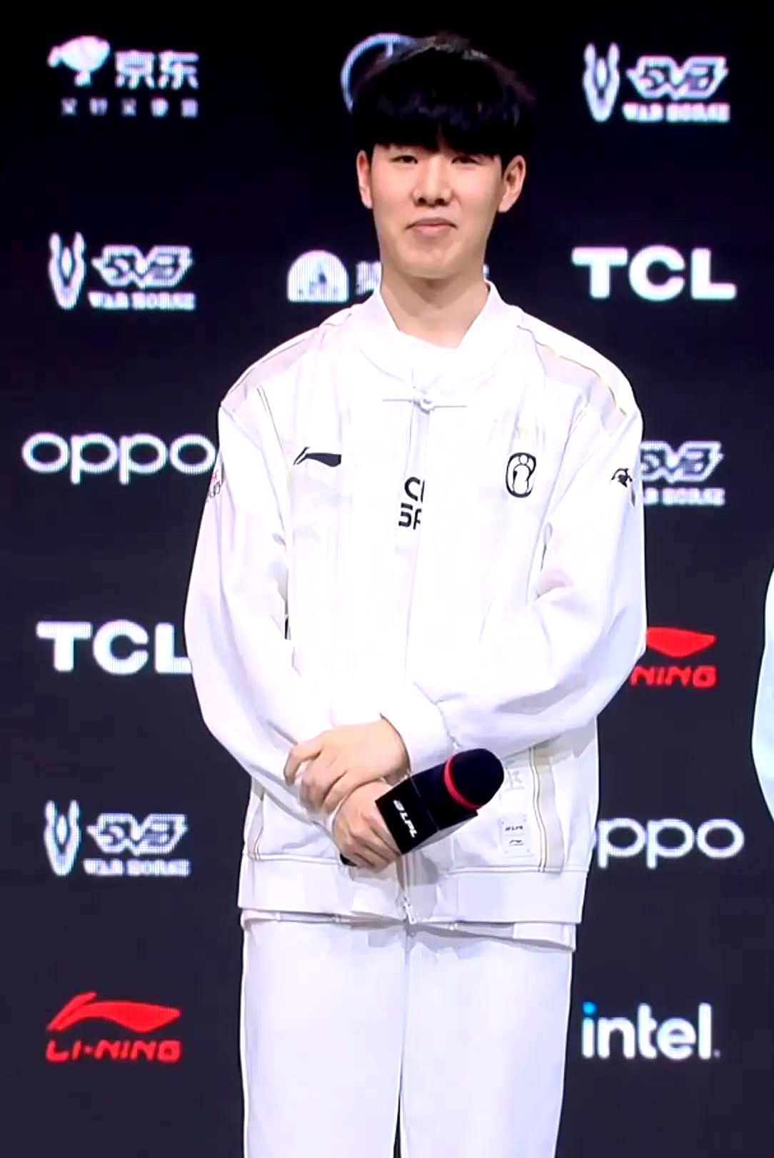 韩德森完成 韩德森完成